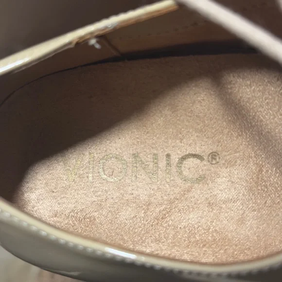 Vionic Adina Lug Sole Patent Leather Platform Oxfords. Sz 7 - Picture 6 of 7